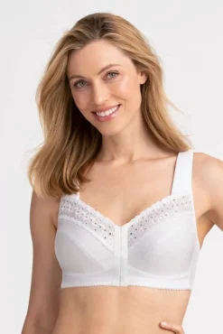 Miss Mary Bra|Non-Wired Bras|Broderie Anglaise front-closure bra White